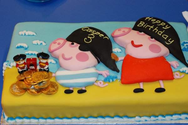 Casper's Peppa and George pirate birthday cake