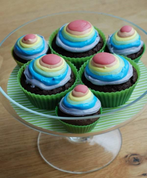 Rainbow cupcakes without chocolate