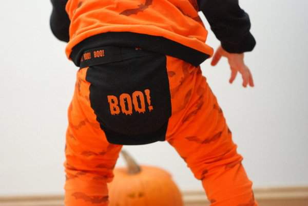 Boo! bum panel