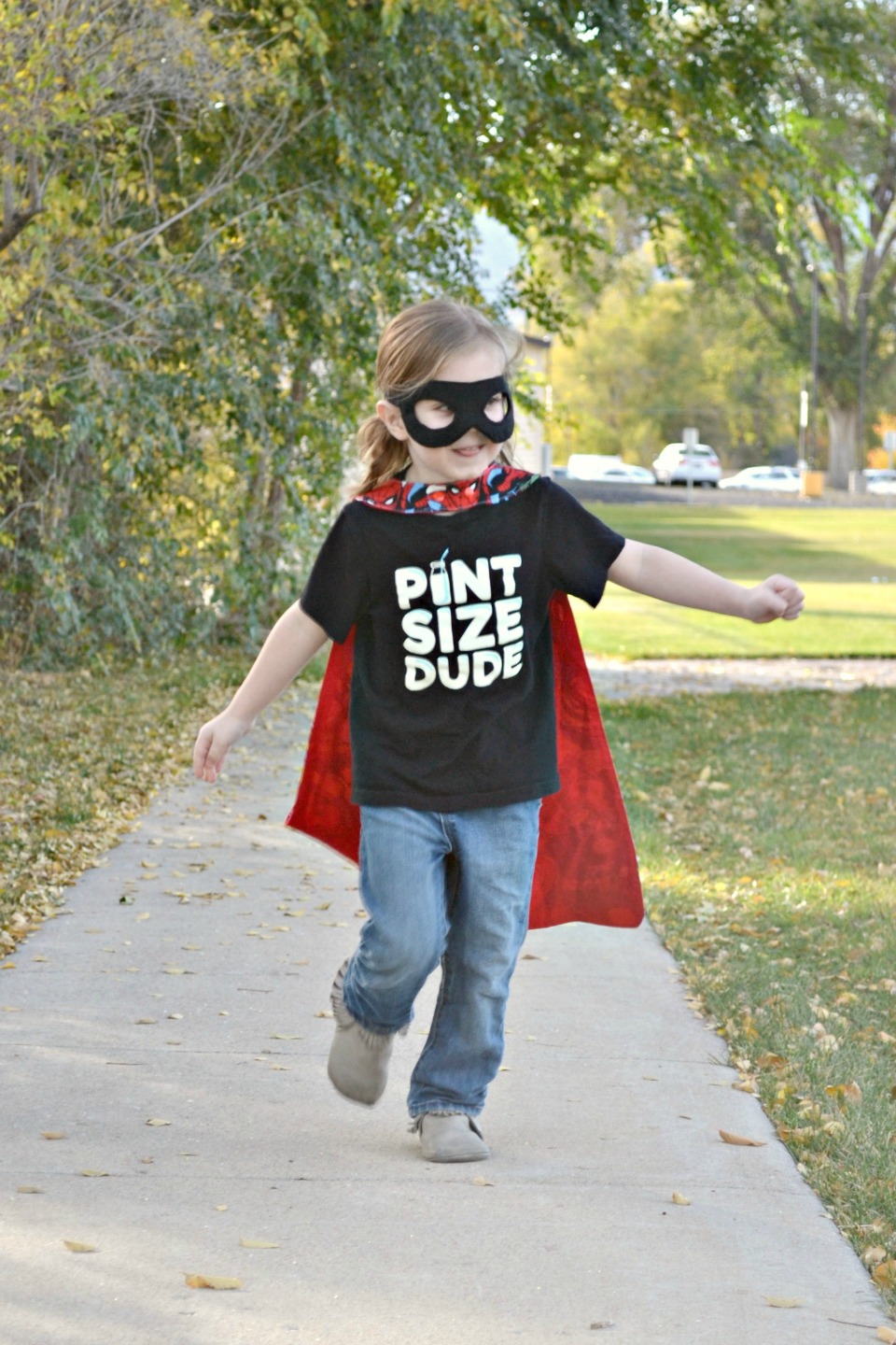 Free DIY Superhero Cape and Mask pattern. Would be great for Halloween or the dress up box!