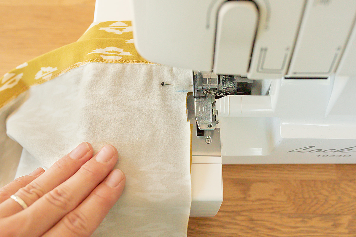 Titchy Threads Rowan Tee Hi-lo split side seam tutorial - step 3b serger