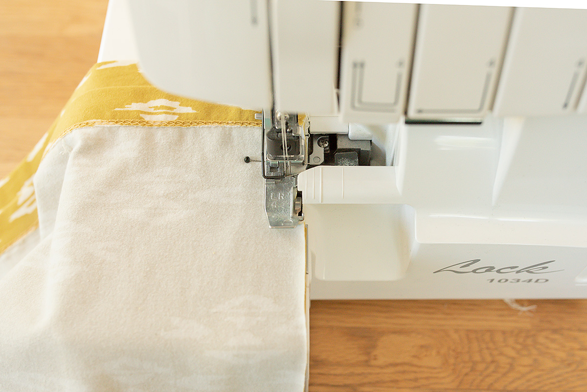 Titchy Threads Rowan Tee Hi-lo split side seam tutorial - step 3c serger